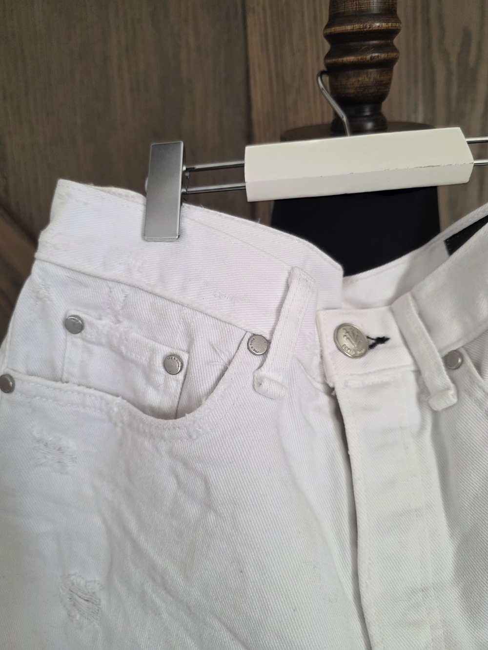 High-Waist White Denim Cutoff Shorts - Picture 2 of 5